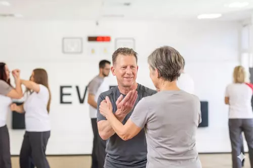 Selbstverteidigung ab 50 Jahren, Selbstverteidigung Vorarlberg, Wing Tsun Dornbirn, Ewto-Selbstverteidigung