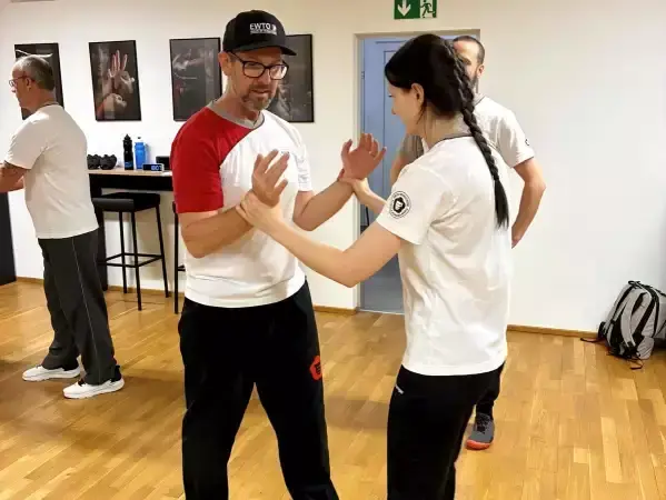 Selbstverteidigung Vorarlberg, Wing Tsun Schule Dornbirn, Wolfgang Stadelmann, EWTO Trainer, Ausbilder, Selbstverteidigung, Kampfkunst, Gesundheit, WingTsun, Kids WingTsun, Jugend WingTsun, Chikung, Fitness, Kinderfachtrainer, Selbstverteidigung für Frauen, WingTsun Männer, Sicherheit, Dornbirn