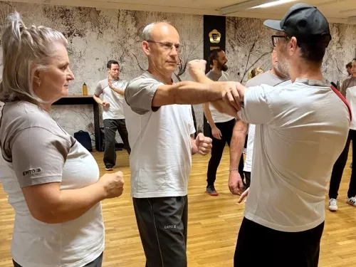 Ohne Kraft, Mühelos, Wing Chun